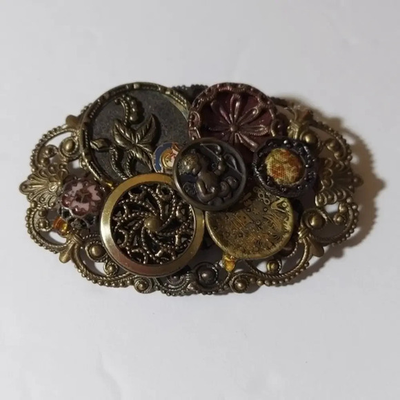 None Jewelry - Steampunk Brooch Perfect for your funky outfits